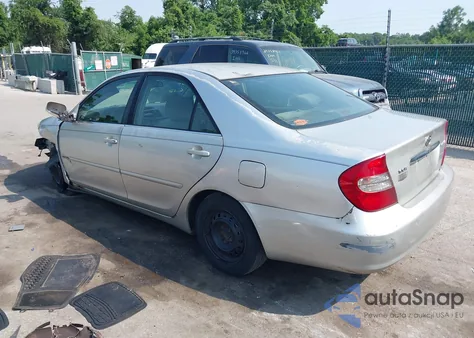 2002 Toyota Camry Le/Xle/Se z USA, uszkodzony, nr VIN 4T1BE32KX2U552087